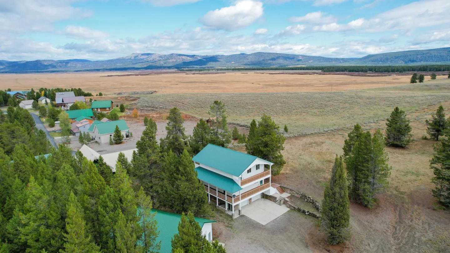 Yellowstone Adventures Island Park Exterior photo