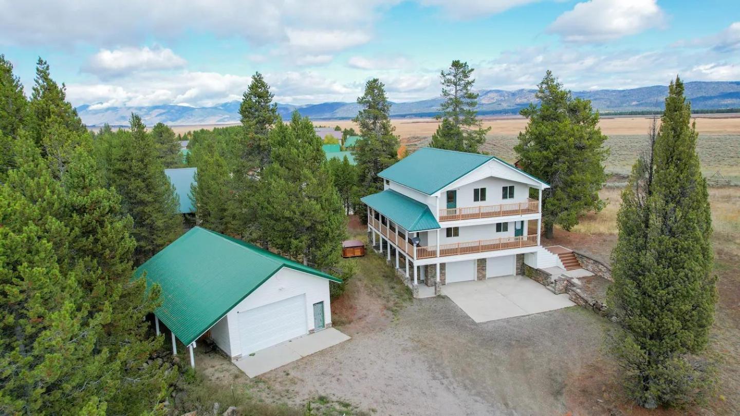 Yellowstone Adventures Island Park Exterior photo